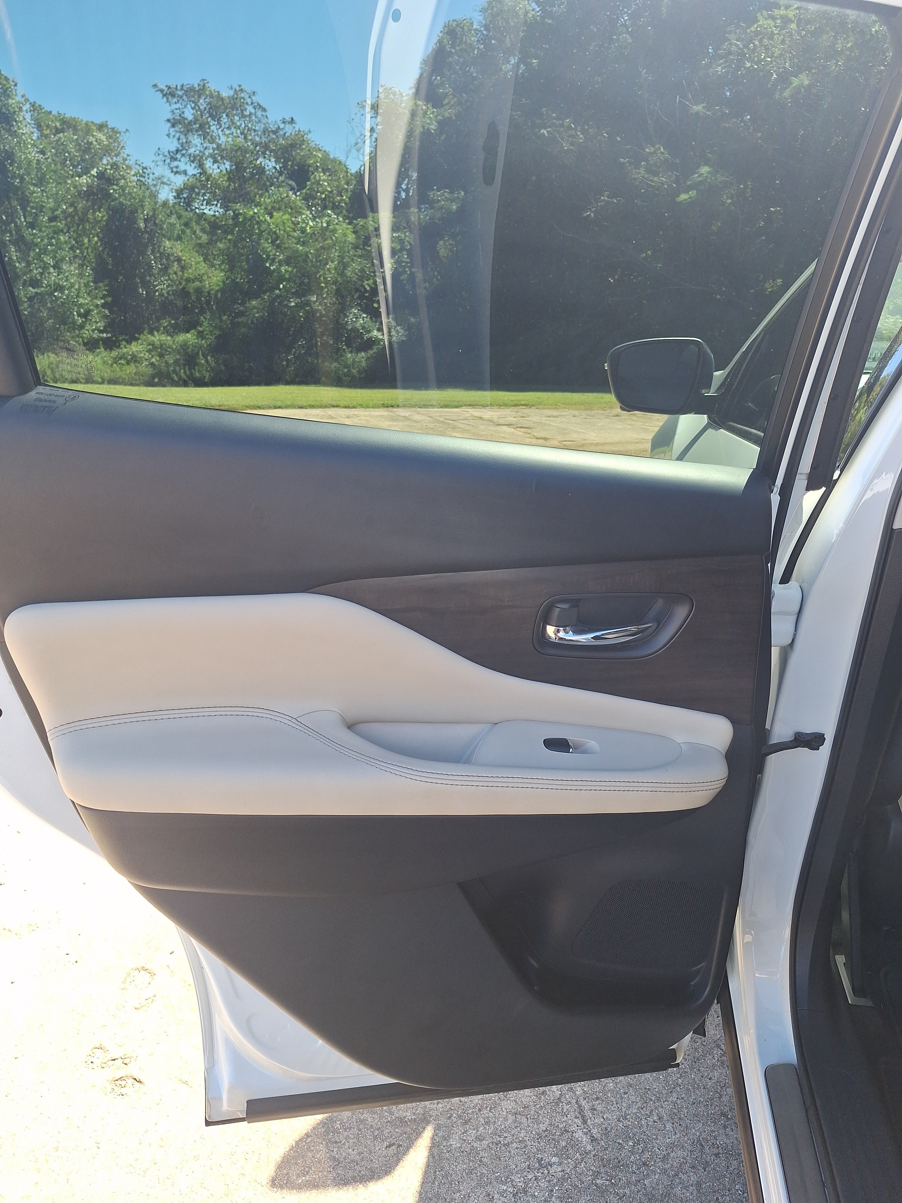 Used 2021 Nissan Murano Platinum w/ Cargo Package FWD image 27