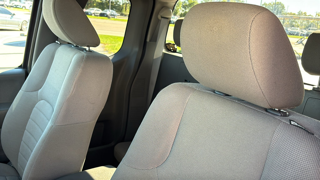 Used 2018 Nissan Frontier S RWD image 21