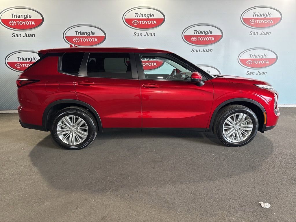Used 2023 Mitsubishi Outlander ES image 6