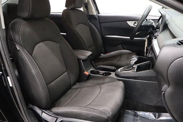 Used 2022 Kia Forte LXS image 13
