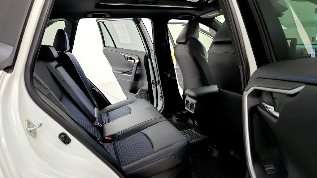 Certified 2024 Toyota RAV4 XSE w/ Advanced Technology Package AWD/4WD image 18