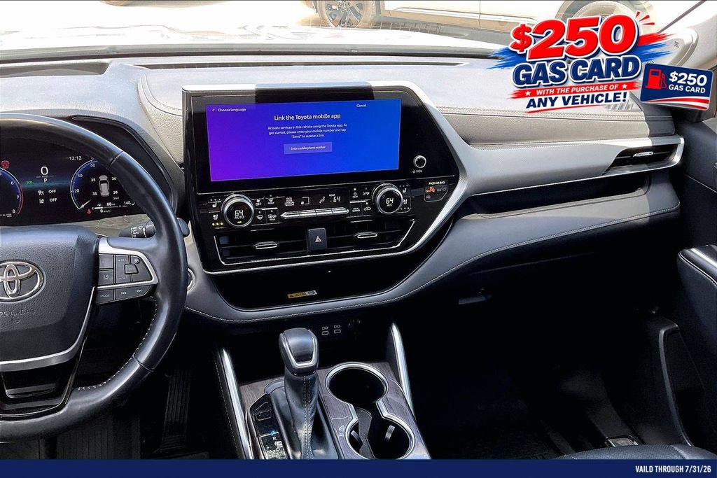 Used 2023 Toyota Highlander Platinum AWD/4WD image 6