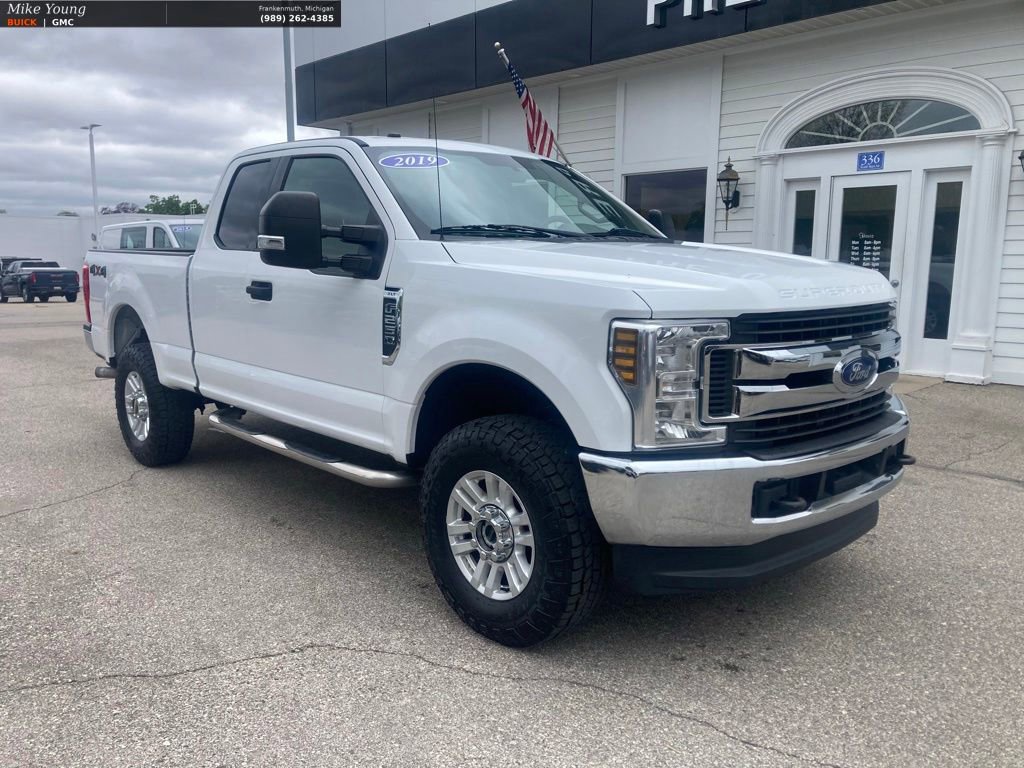 Used 2019 Ford F250 XLT AWD/4WD image 3
