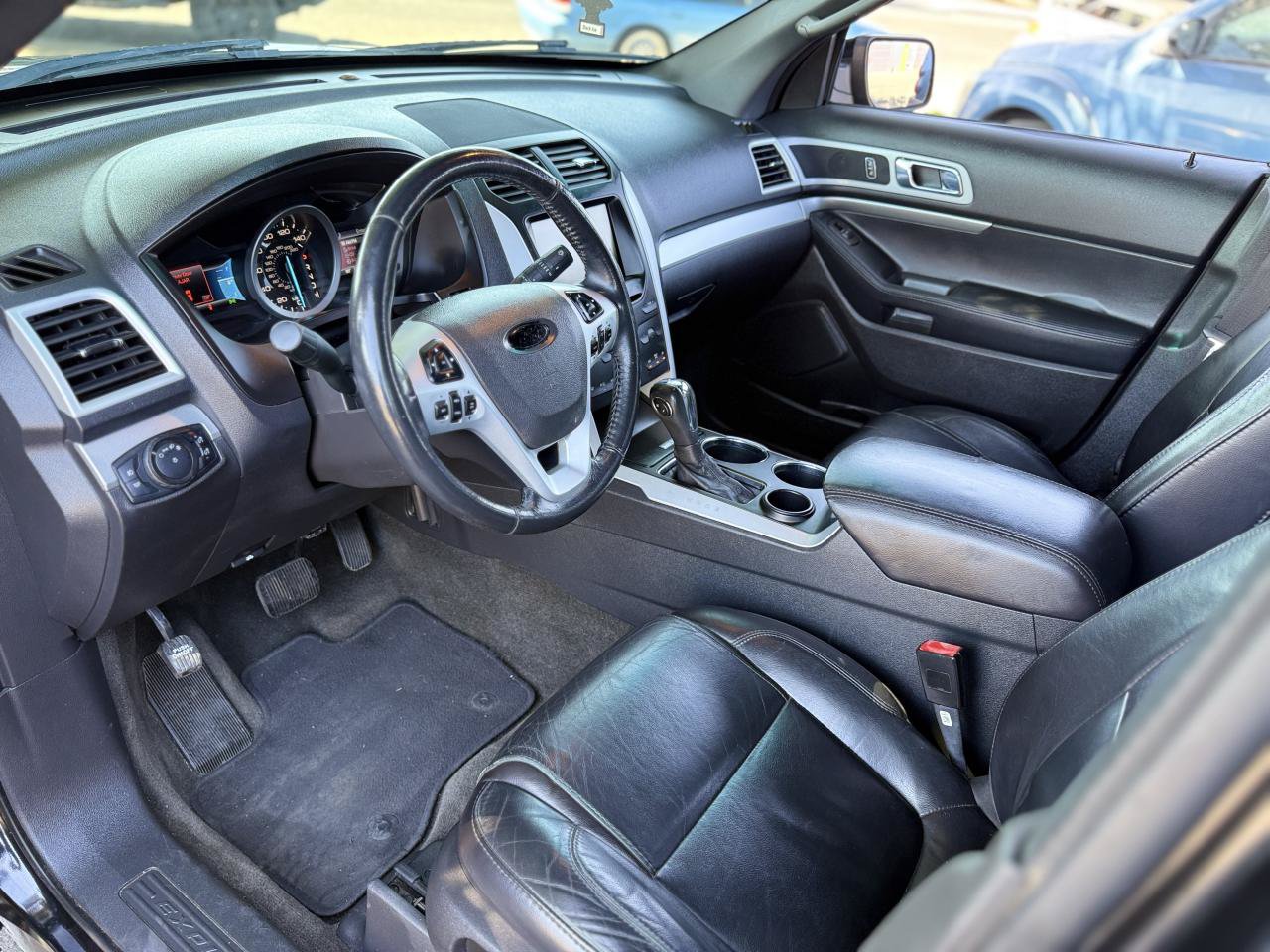 Used 2013 Ford Explorer XLT FWD image 10