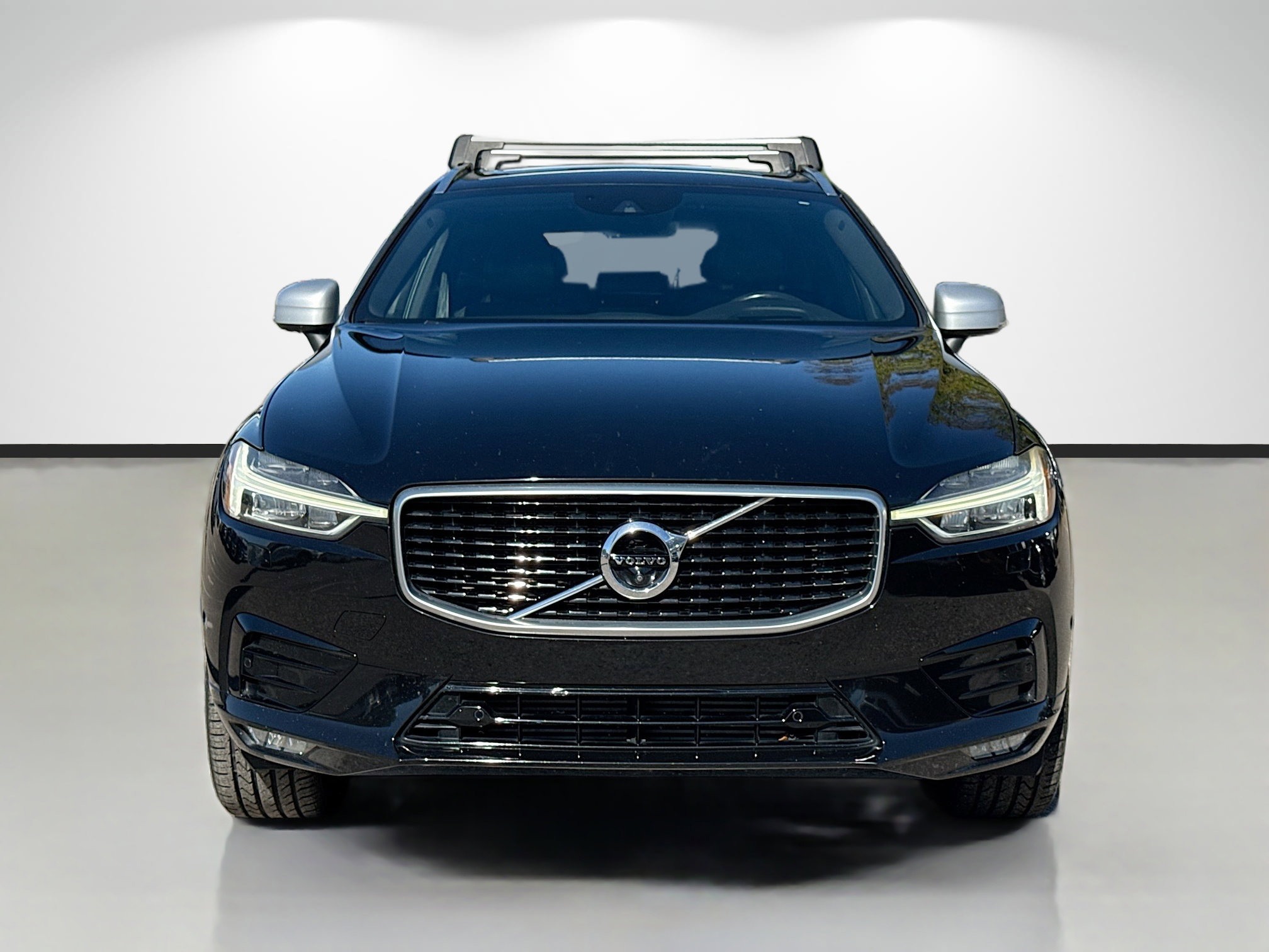 Used 2018 Volvo XC60 T6 R-Design w/ Convenience Package AWD/4WD image 8