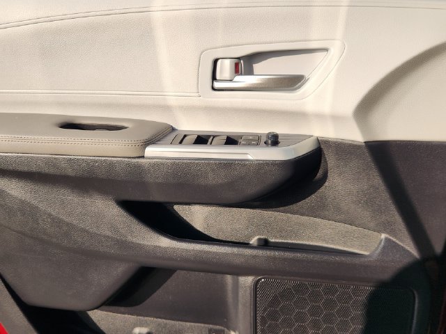 Used 2026 Toyota Sienna XLE FWD image 22