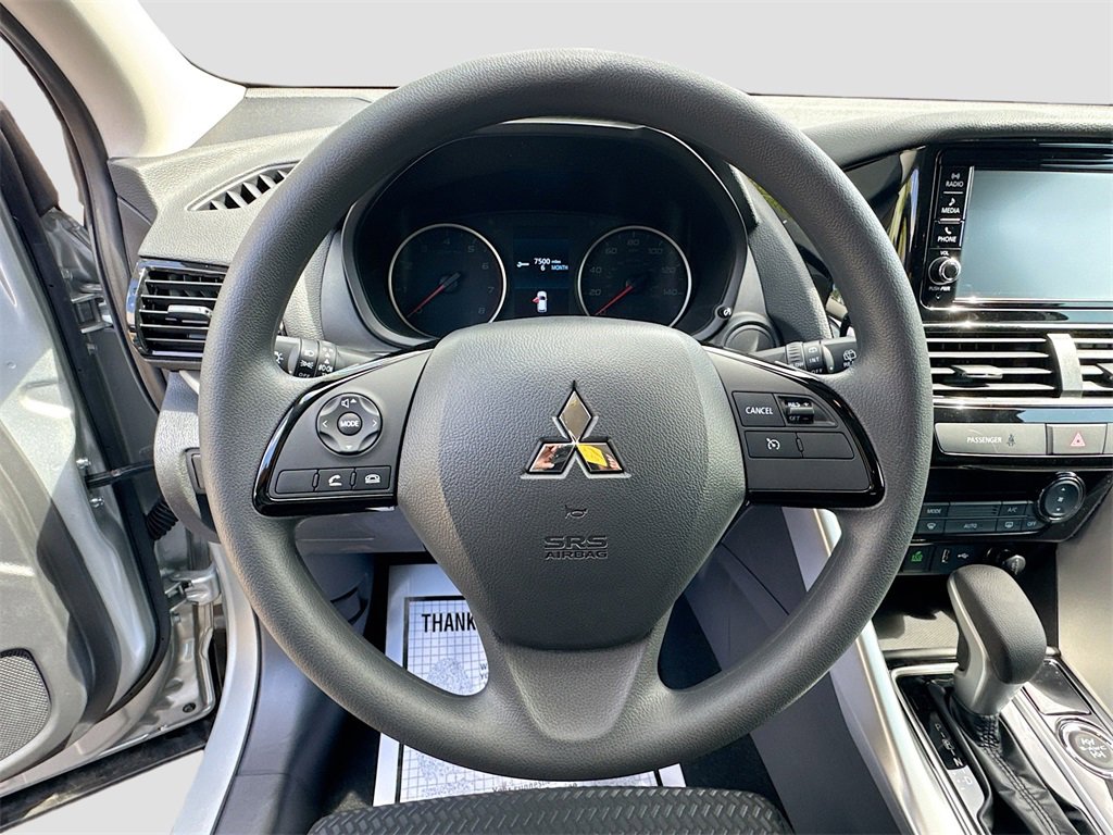 Used 2025 Mitsubishi Eclipse Cross ES image 12