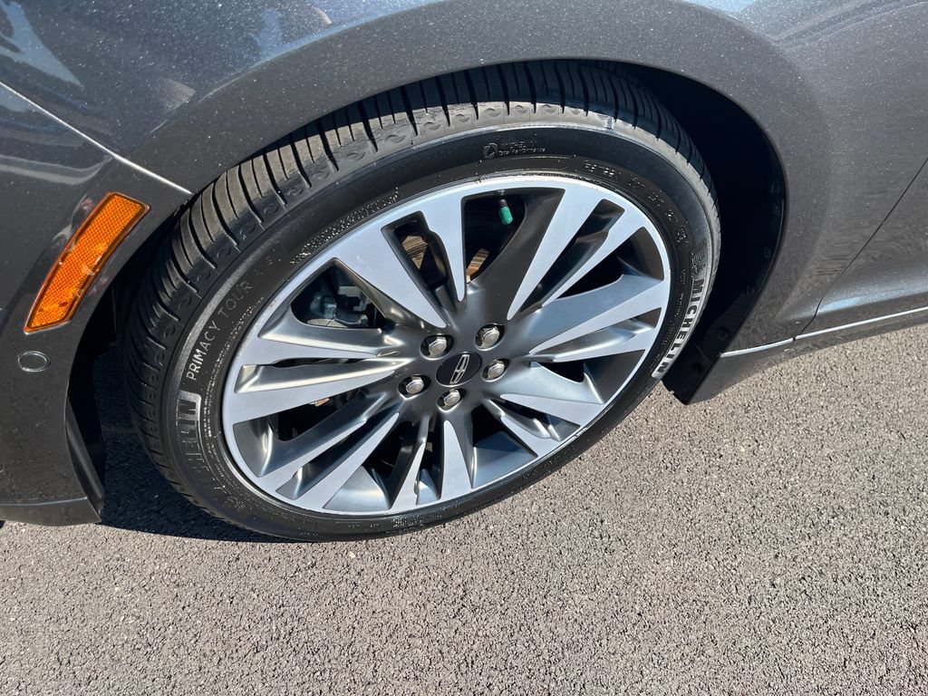 Used 2020 Lincoln MKZ Reserve w/ Elements Package AWD/4WD image 9