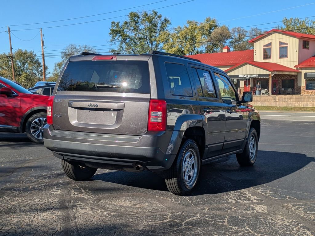 Used 2016 Jeep Patriot Sport w/ Power Value Group image 4