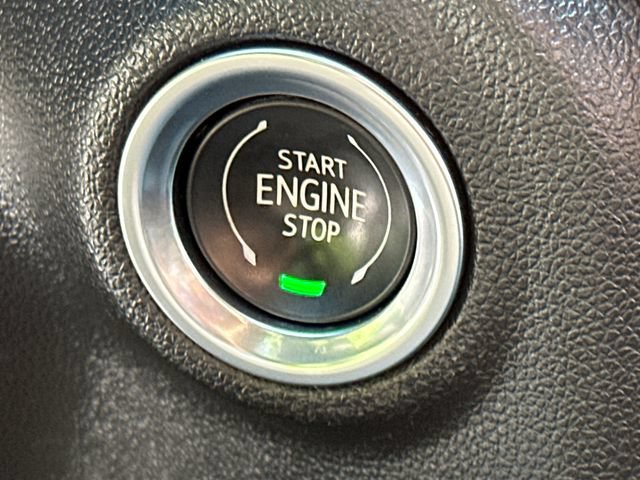 Used 2022 Chevrolet Silverado 1500 LT AWD/4WD image 32