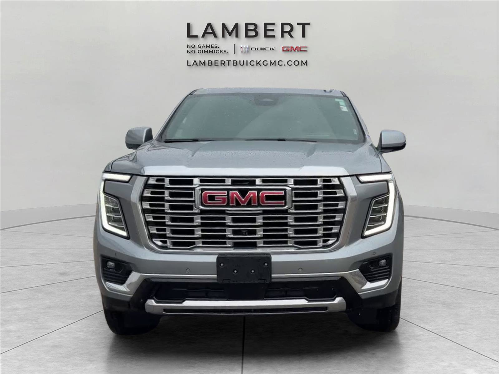 Used 2025 GMC Yukon XL Denali AWD/4WD image 8