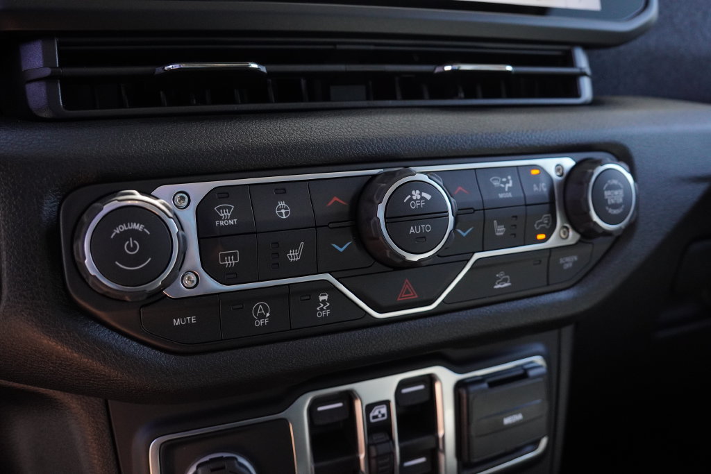 New 2026 Jeep Wrangler Unlimited Sport AWD/4WD image 30