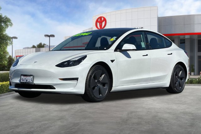 Used 2023 Tesla Model 3 Standard Range RWD image 9