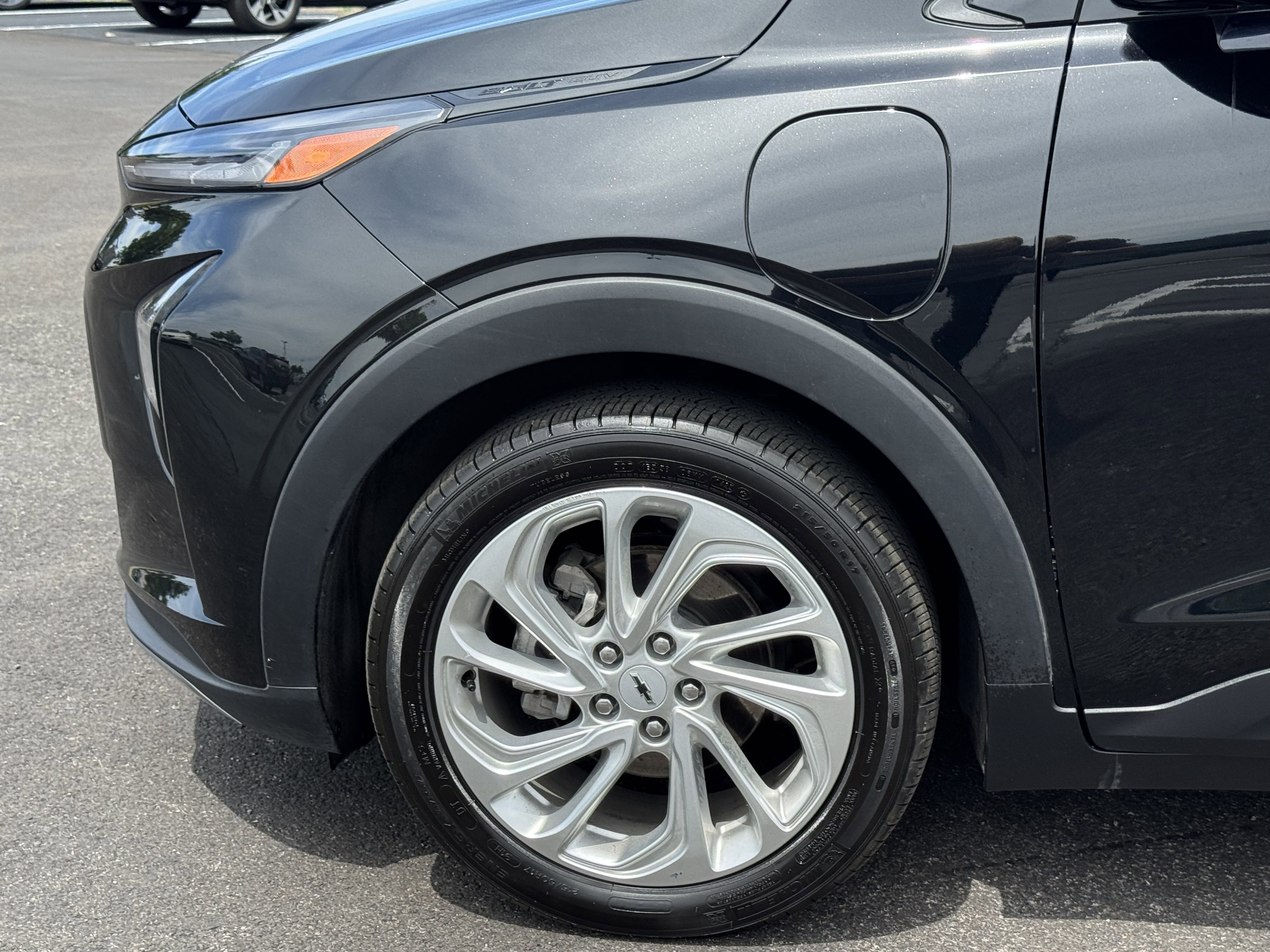 Used 2023 Chevrolet Bolt EUV LT image 28