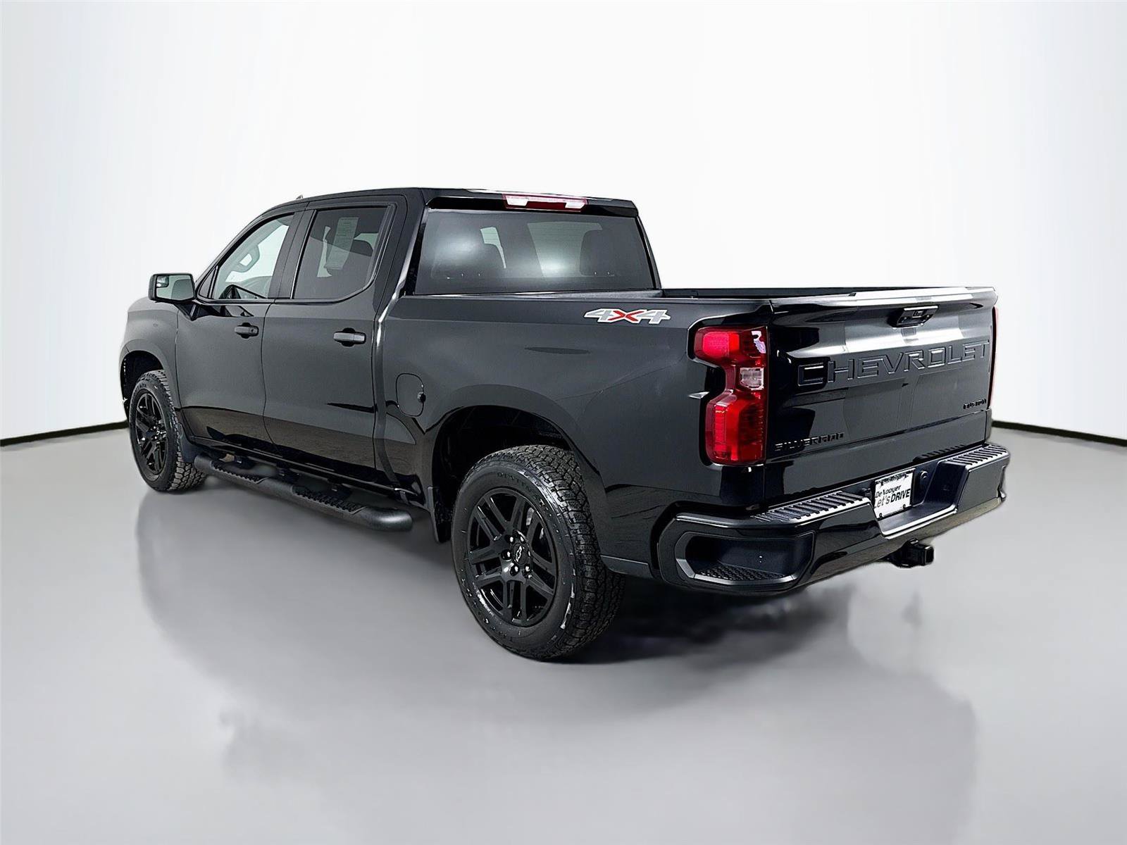 Used 2023 Chevrolet Silverado 1500 Custom w/ Rally Edition AWD/4WD image 7