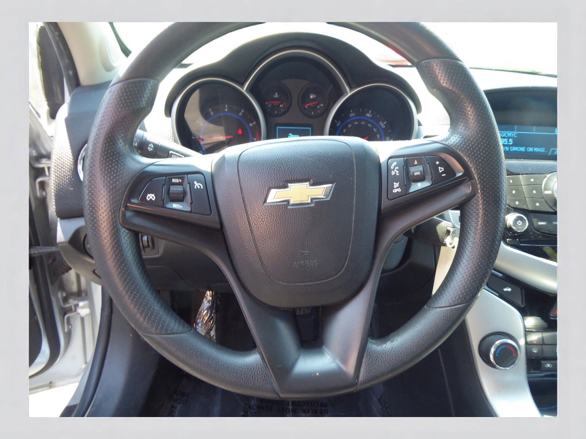 Used 2016 Chevrolet Cruze LT image 11