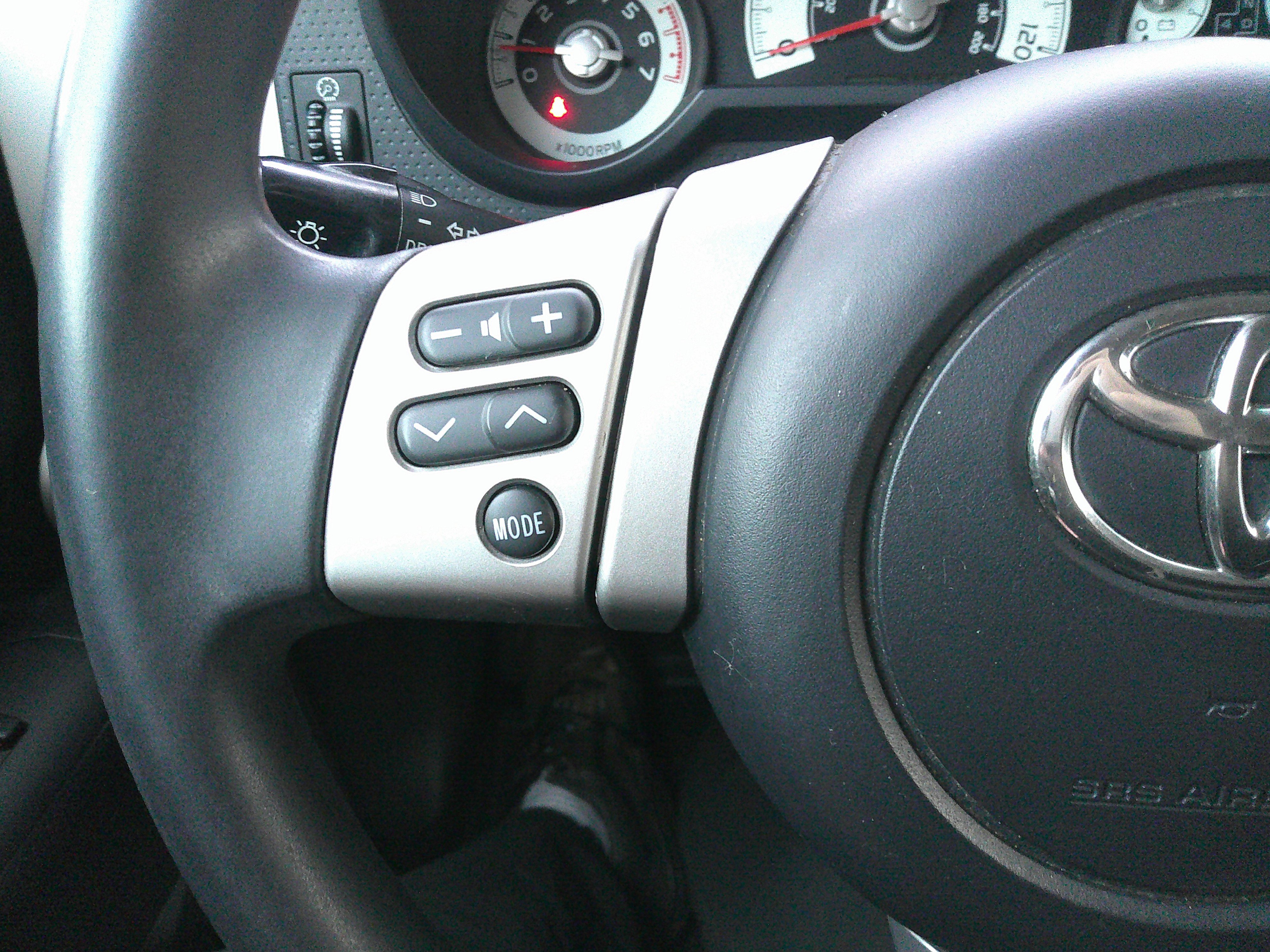 Used 2014 Toyota FJ Cruiser 4WD w/ Convenience Package image 19