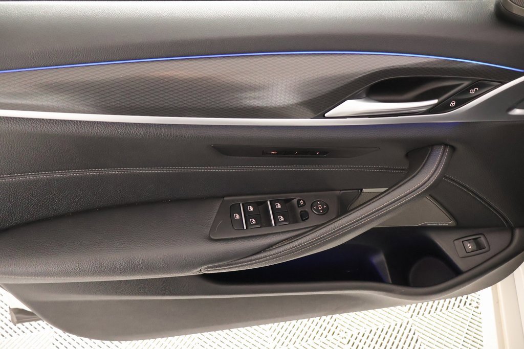 Used 2023 BMW 540i xDrive image 17