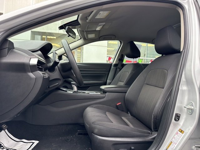 Used 2024 Nissan Altima 2.5 SV image 10