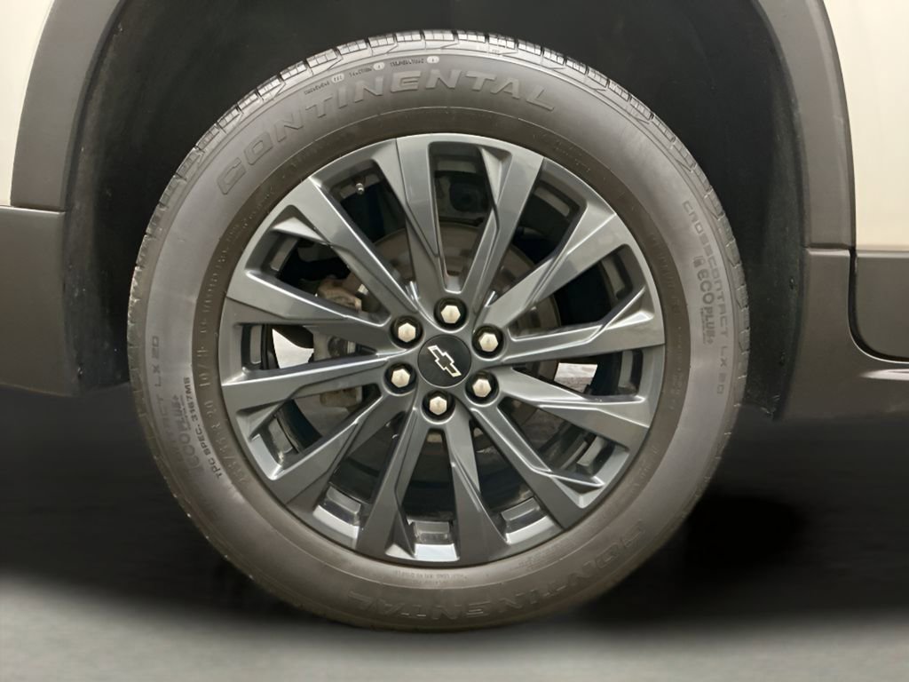 Used 2022 Chevrolet Traverse RS w/ LPO, "Hit The Road" Package image 29