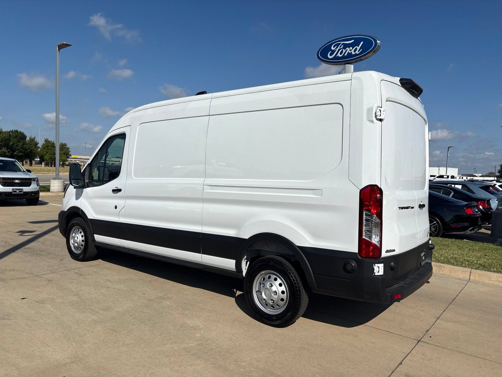 New 2026 Ford Transit 250 148 Medium Roof RWD image 4