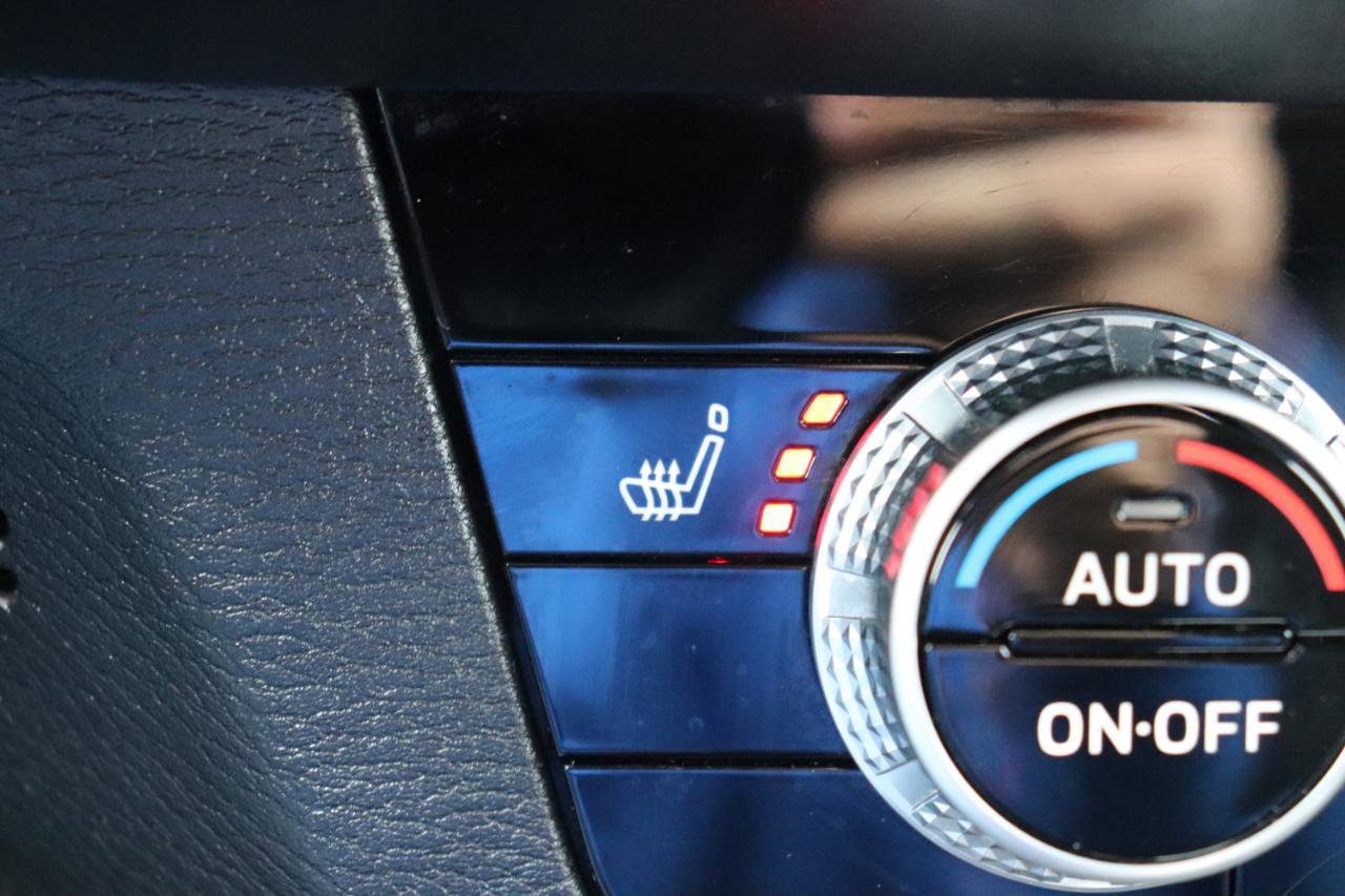 Used 2024 Mitsubishi Outlander AWD image 41