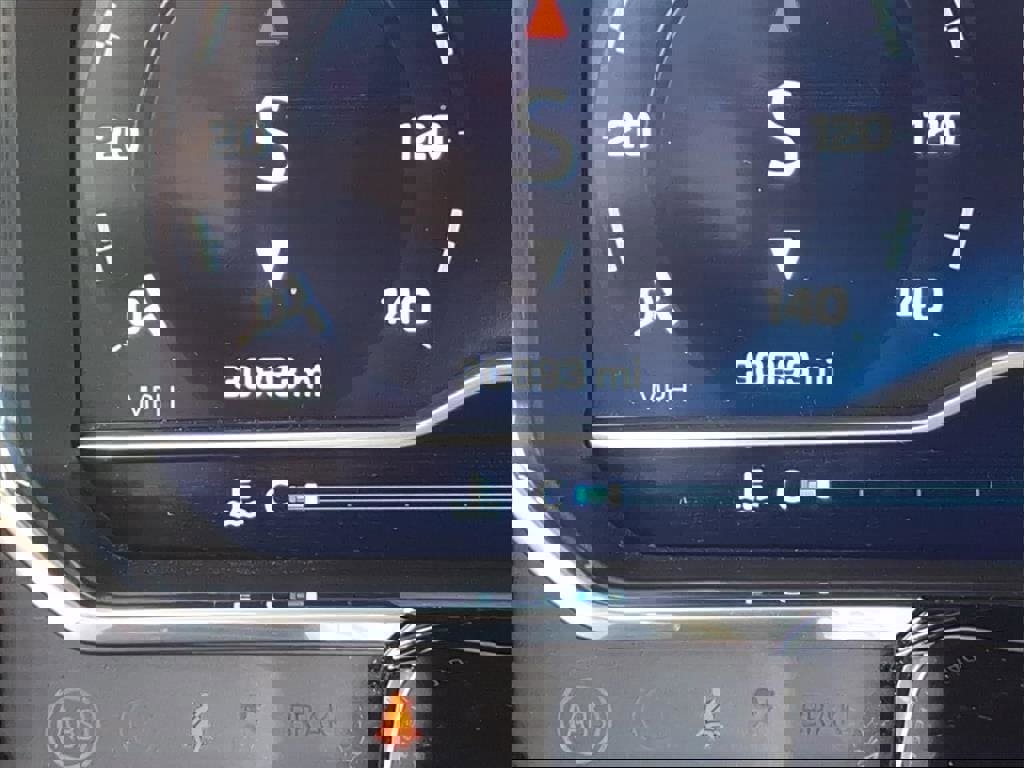 Used 2023 Chevrolet Silverado 1500 LT image 26