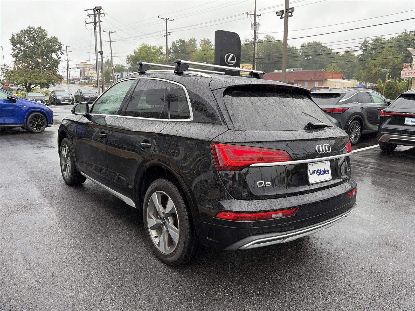 Used 2023 Audi Q5 2.0T Premium w/ Convenience Package AWD/4WD image 3