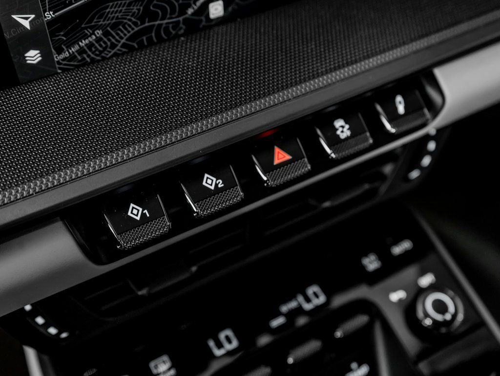 Certified 2025 Porsche 911 Carrera image 18