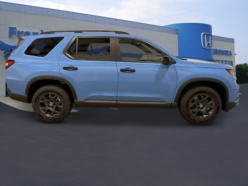 New 2025 Honda Pilot TrailSport image 9