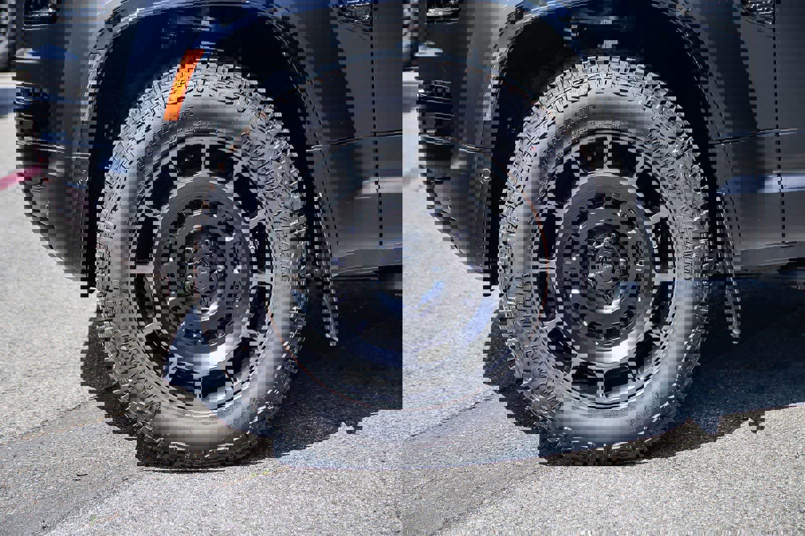 New 2026 Land Rover Defender 110 OCTA AWD/4WD image 9