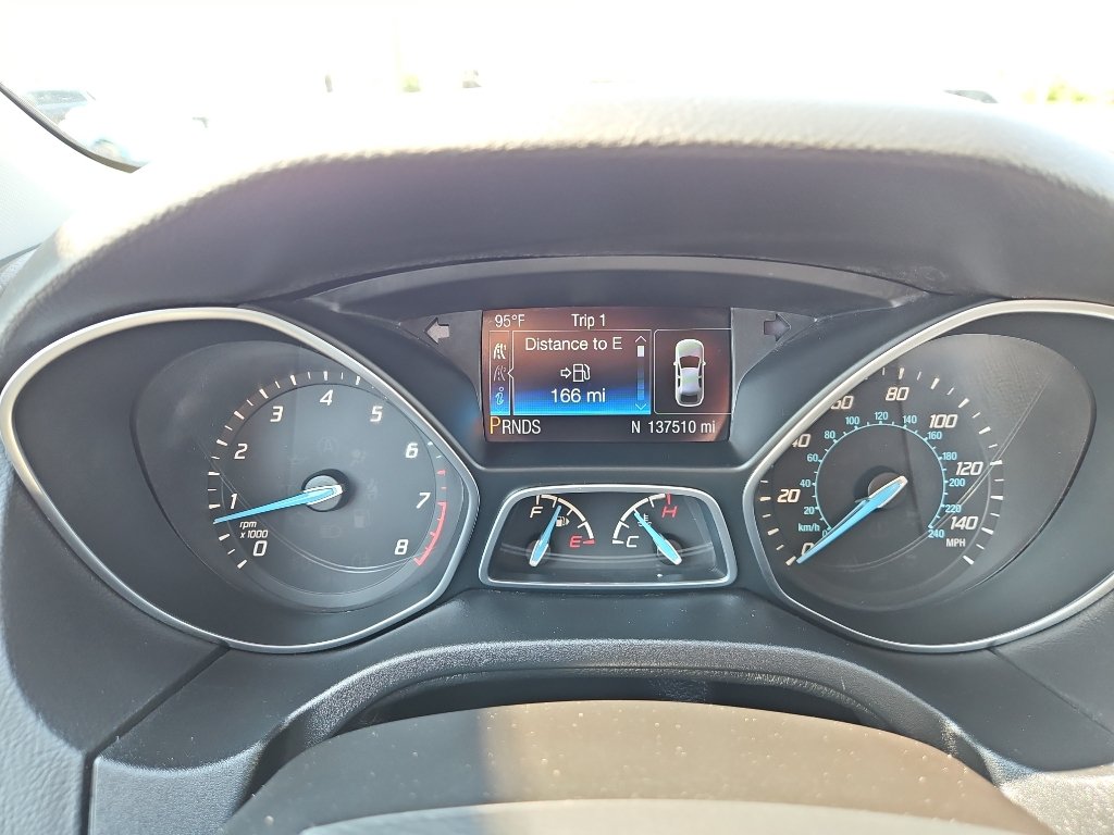Used 2014 Ford Focus Titanium FWD image 24