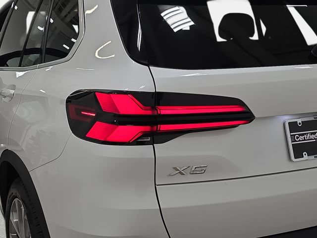 Certified 2024 BMW X5 xDrive40i w/ Parking Assistance Package AWD/4WD image 31