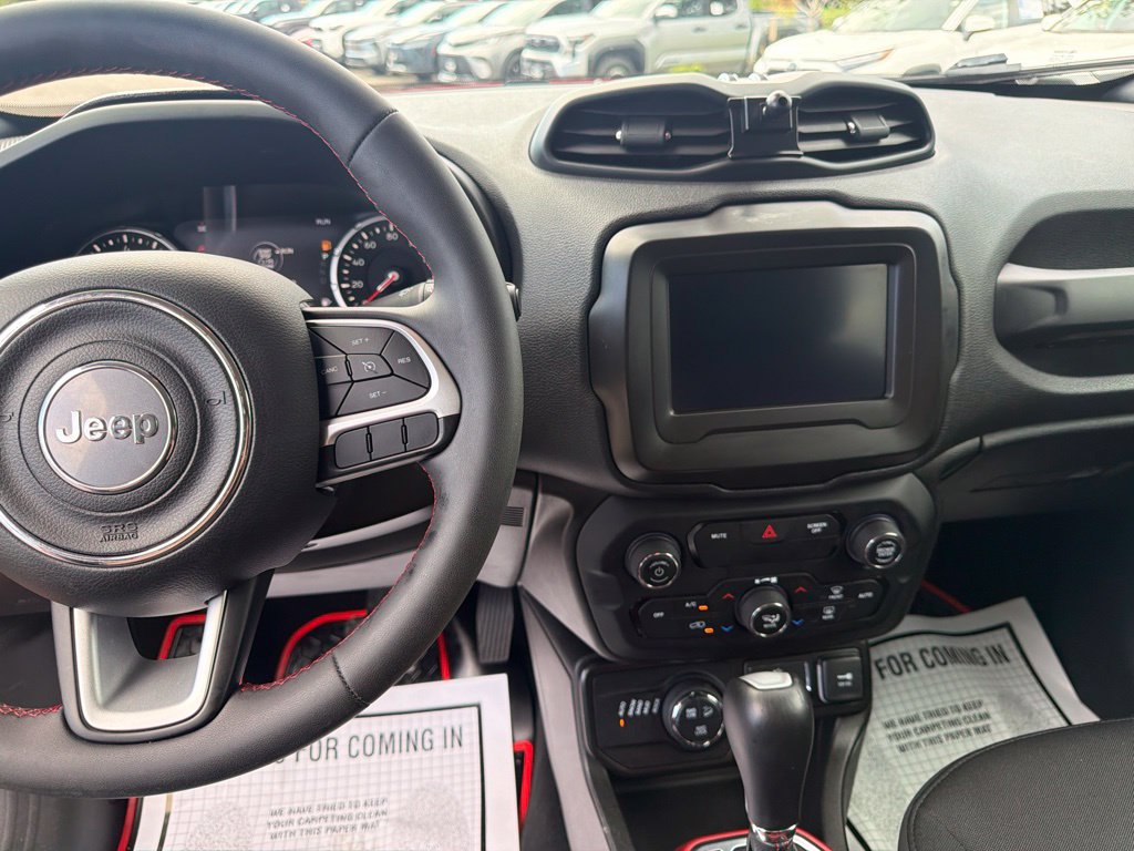 Used 2020 Jeep Renegade Trailhawk AWD/4WD image 27