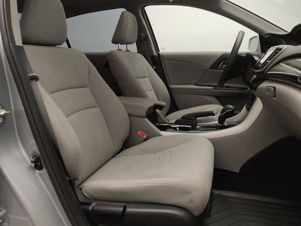 Used 2017 Honda Accord EX image 21