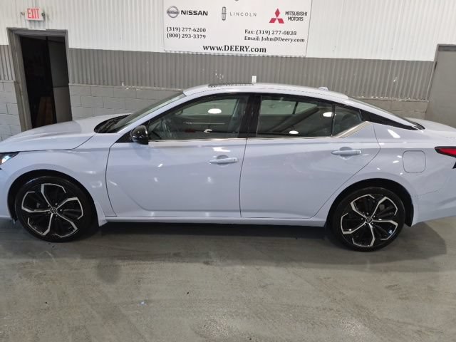 Certified 2025 Nissan Altima 2.5 SR w/ SR Premium Package AWD/4WD image 6