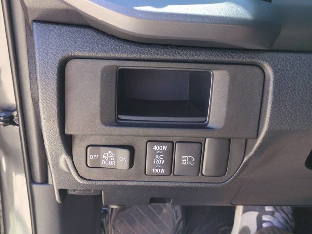 Used 2019 Toyota Tacoma TRD Sport w/ Technology Package AWD/4WD image 49