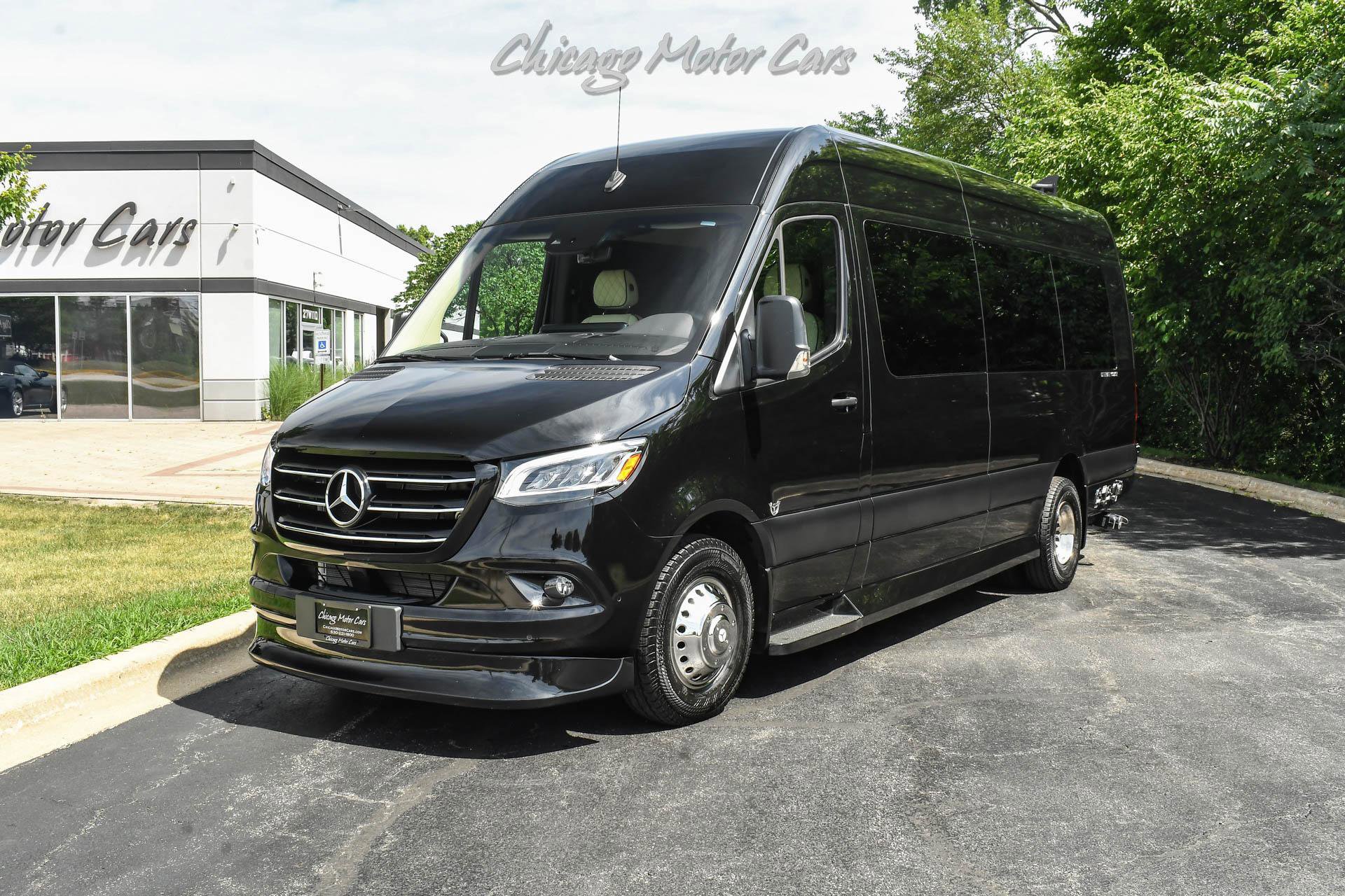 Used 2023 Mercedes-Benz Sprinter 3500 image 2