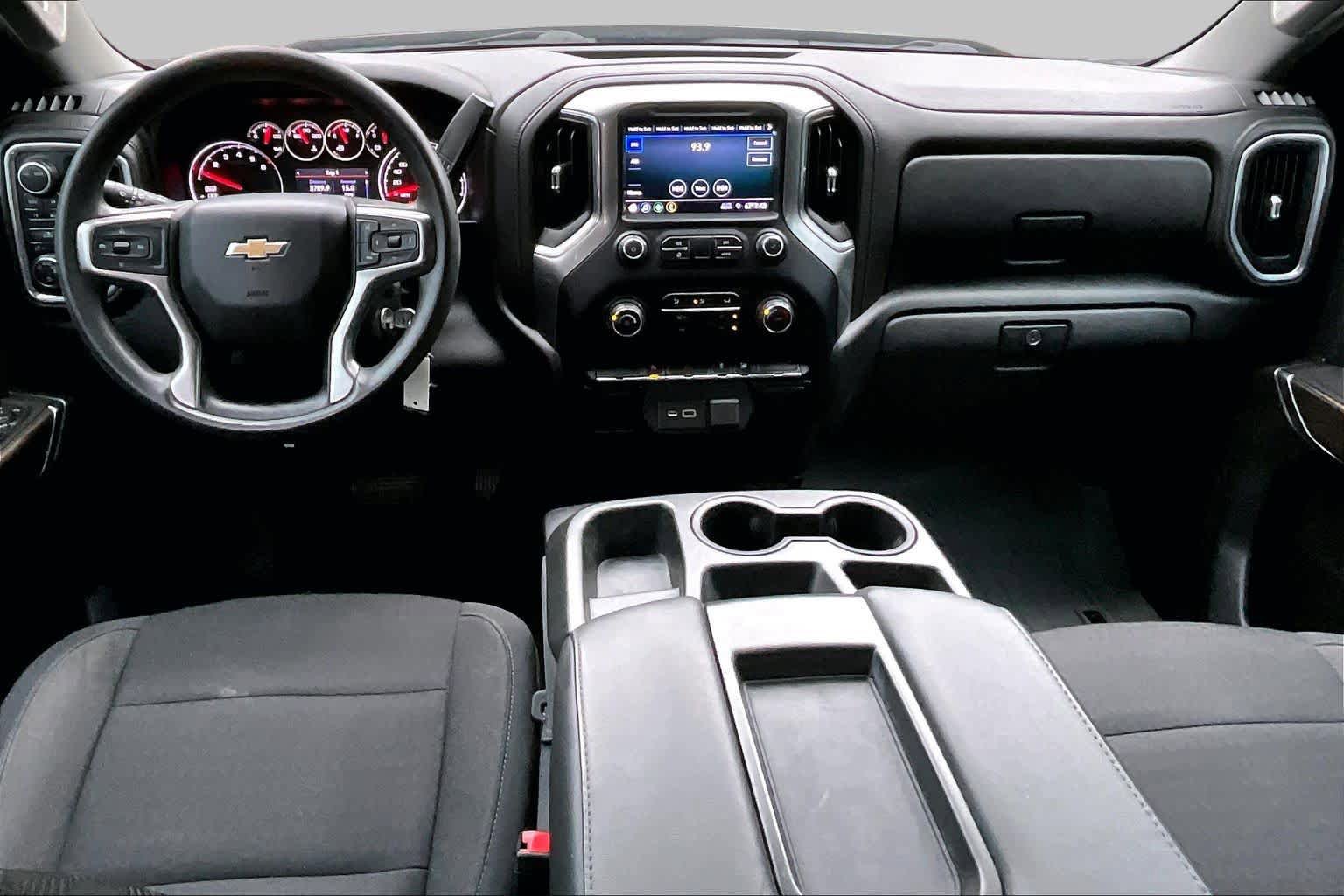 Used 2020 Chevrolet Silverado 1500 LT AWD/4WD image 16