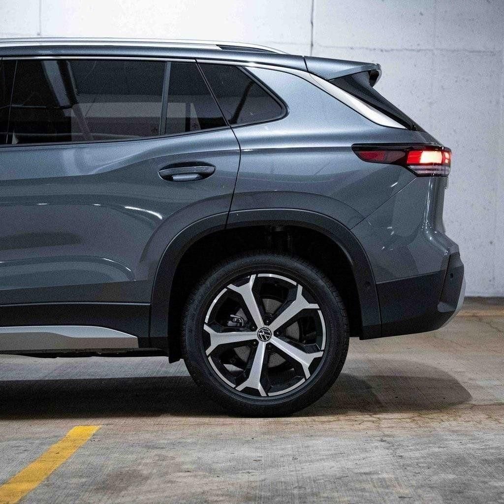 New 2026 Volkswagen Tiguan SE AWD/4WD image 4