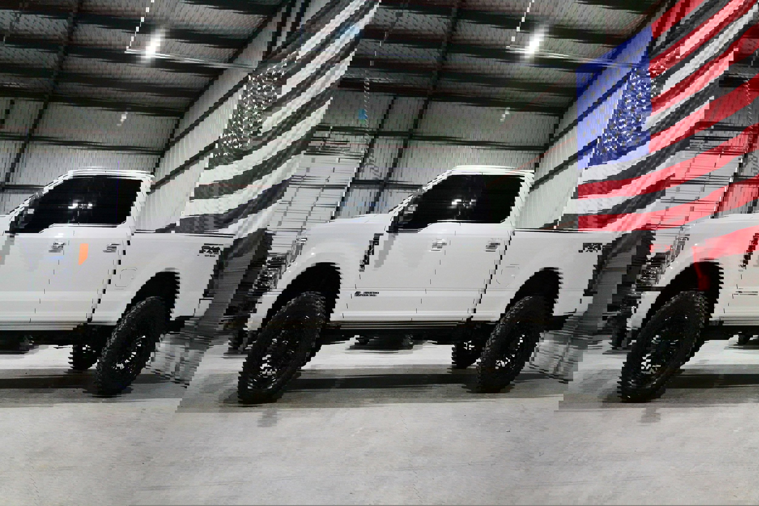 Used 2019 Ford F250 Platinum w/ Platinum Ultimate Package image 5