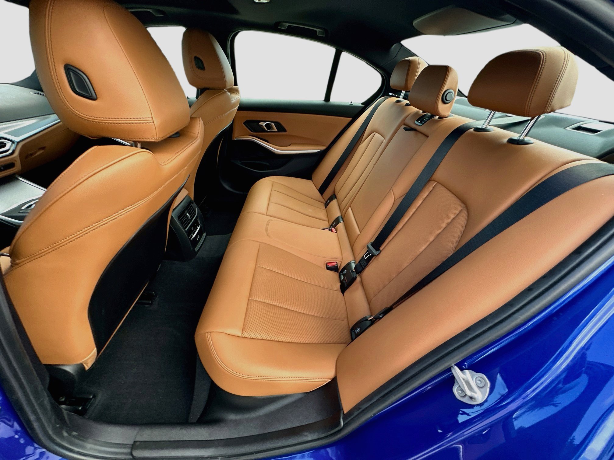 Used 2024 BMW 330i Sedan w/ M Sport Package RWD image 25
