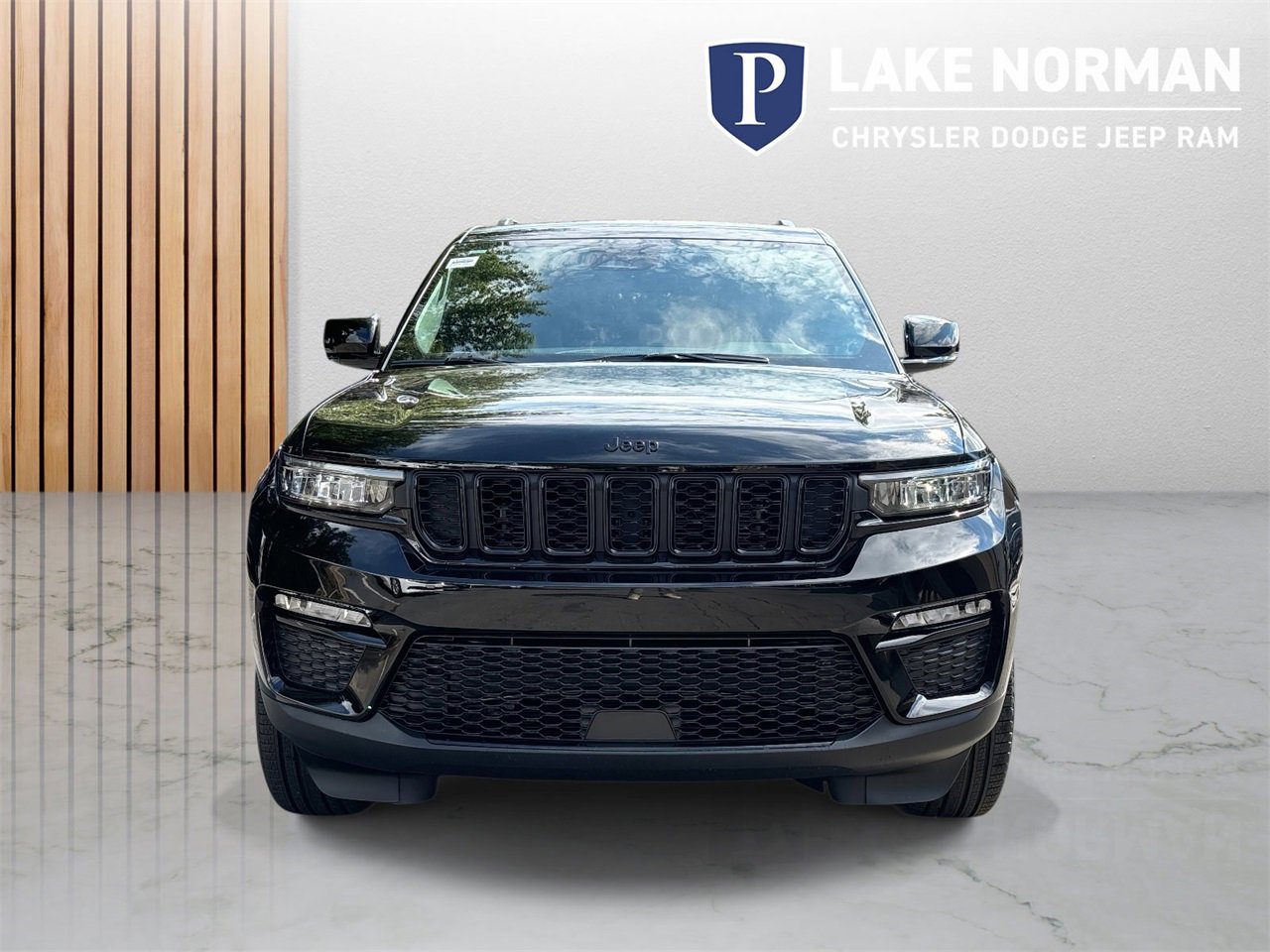 New 2025 Jeep Grand Cherokee Limited w/ Luxury Tech Group II image 3