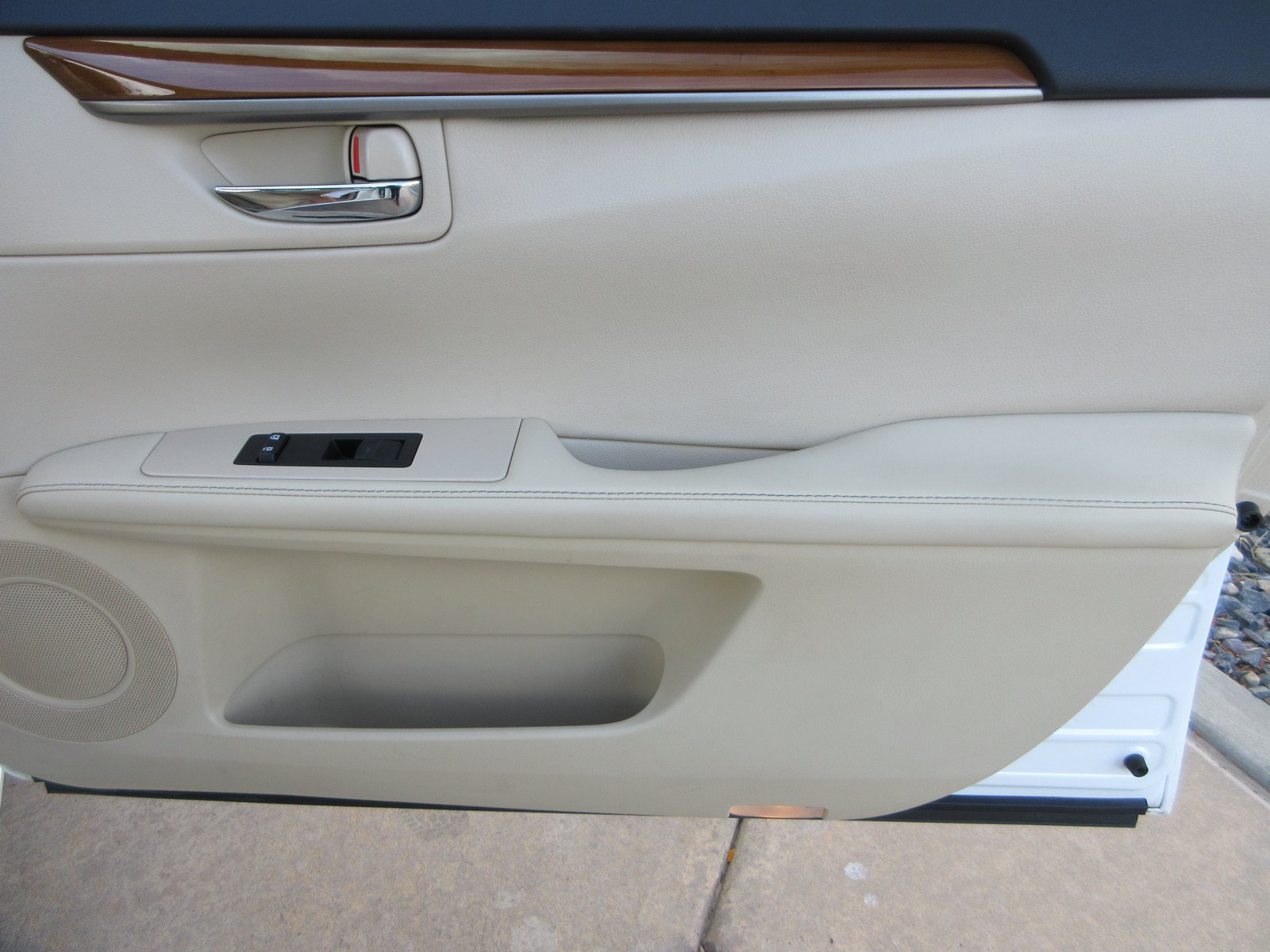 Used 2013 Lexus ES 300h w/ Luxury Pkg FWD image 23