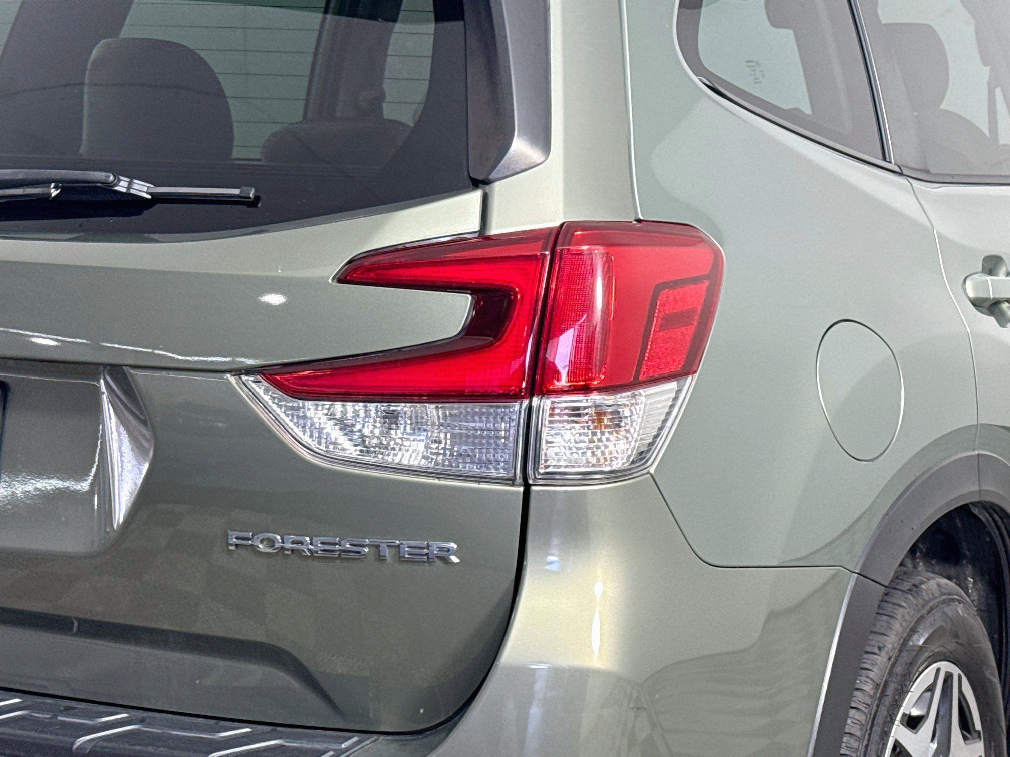 Used 2020 Subaru Forester Premium AWD/4WD image 34