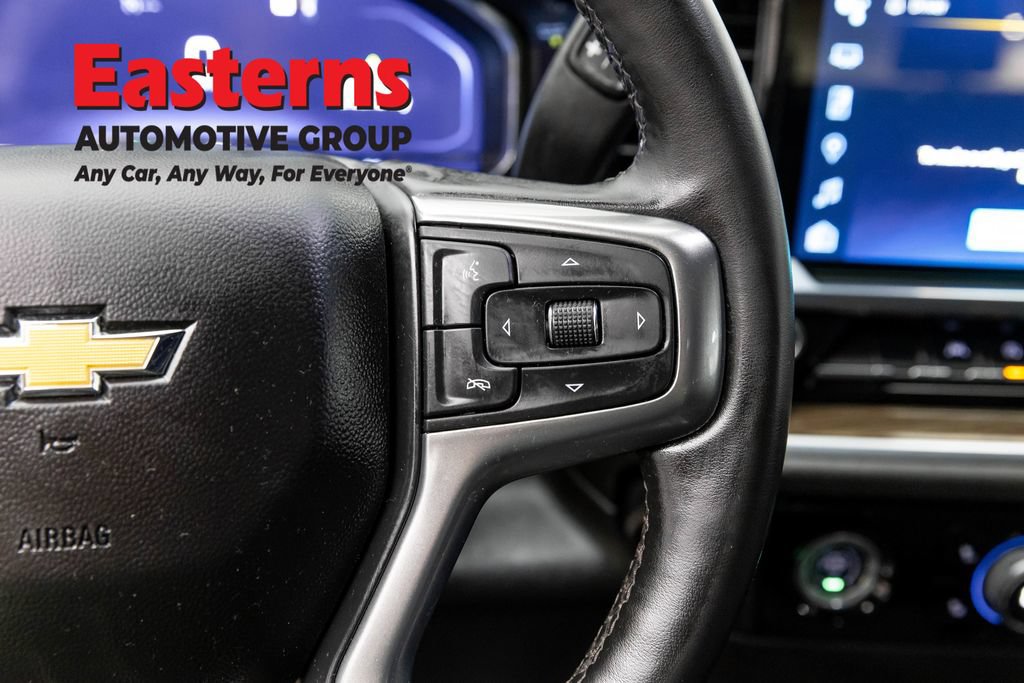 Used 2023 Chevrolet Silverado 1500 LT AWD/4WD image 15