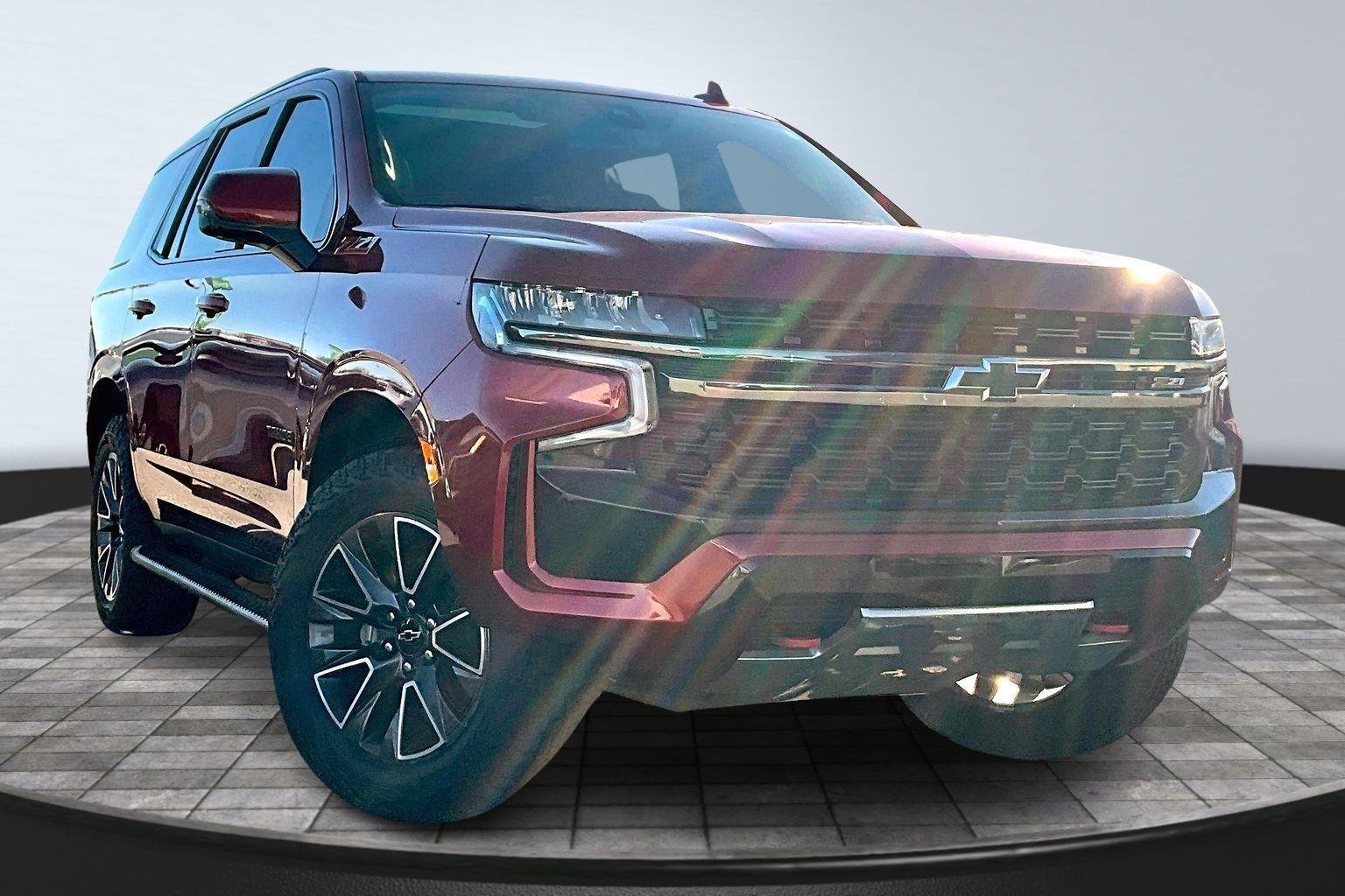 Used 2022 Chevrolet Tahoe Z71 w/ Luxury Package image 3