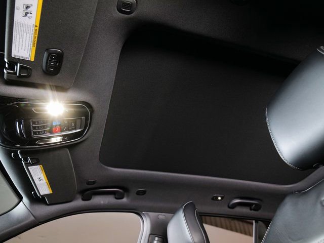 Used 2023 Jeep Grand Cherokee Overland image 25