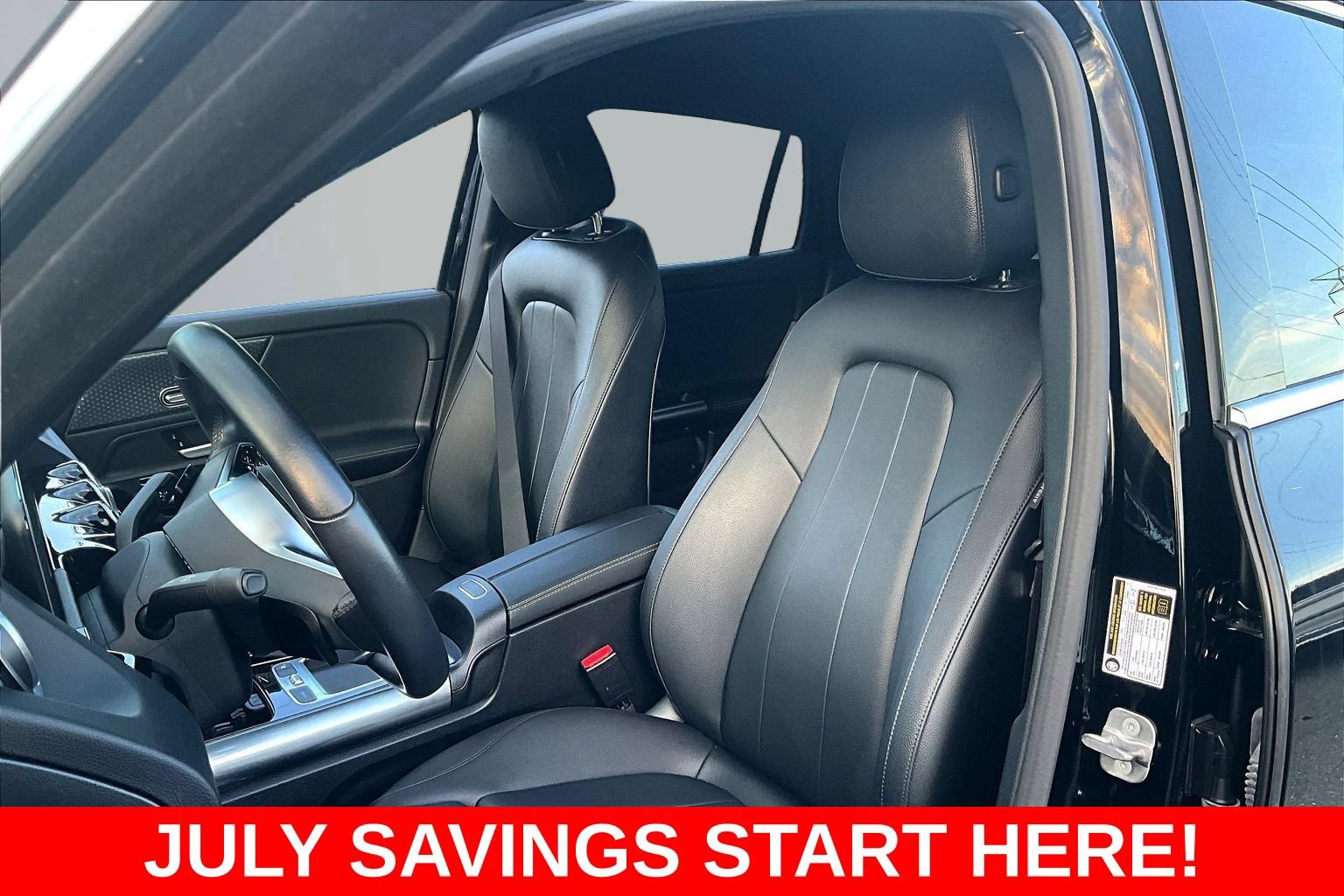 Used 2025 Mercedes-Benz GLA 250 4MATIC image 25