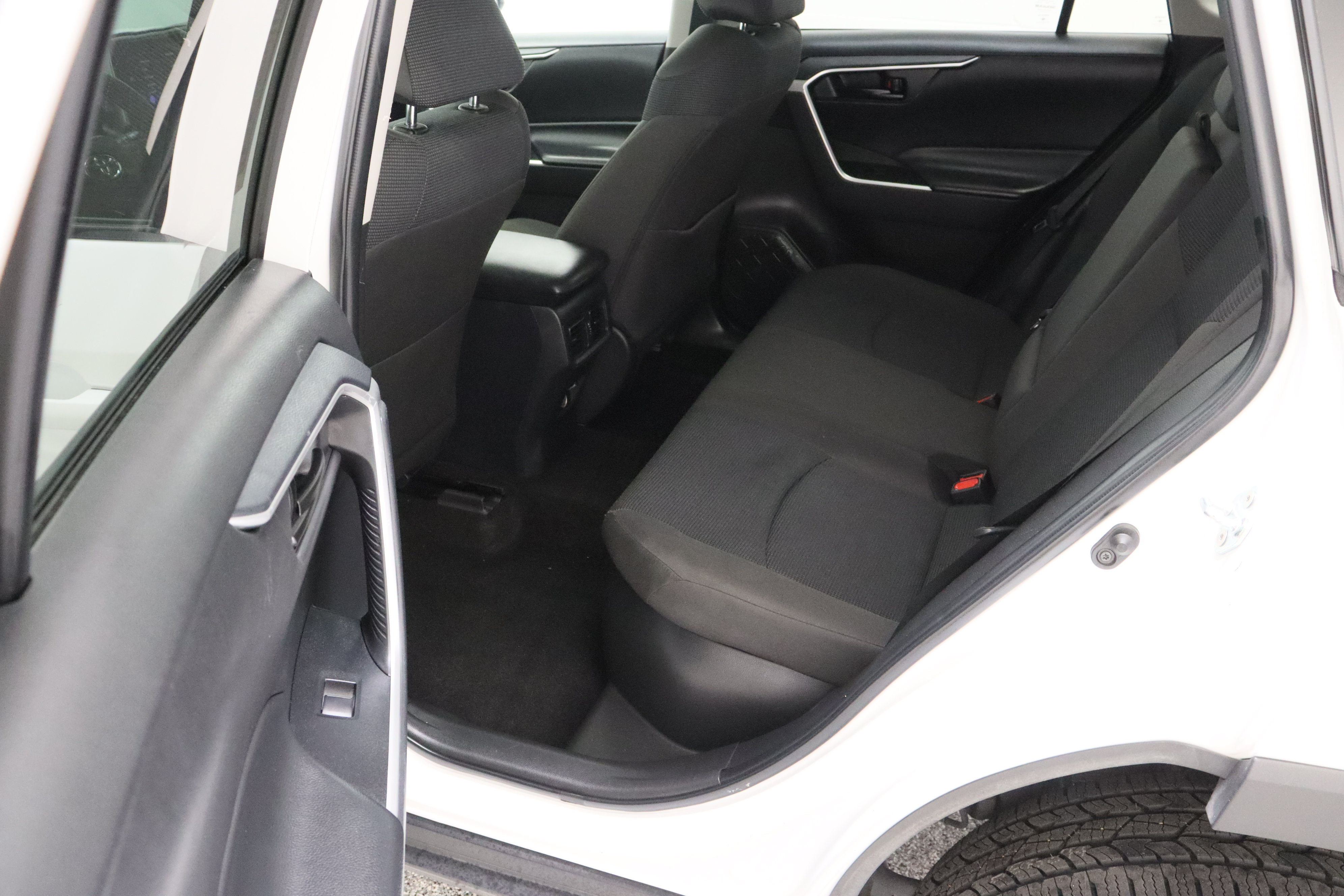 Certified 2025 Toyota RAV4 LE AWD/4WD image 25